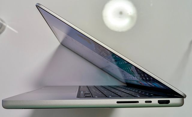 Apple Macbook Pro 14" M4 Pro 512GB 24GB AppleCare+