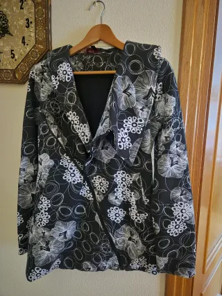Chaqueta estampada floral