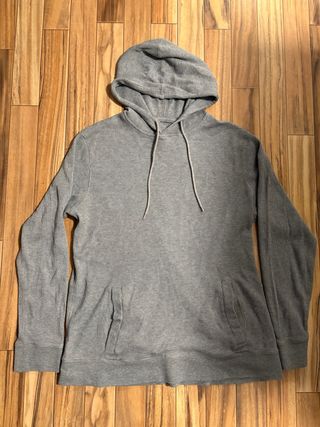 Sudadera con capucha gris