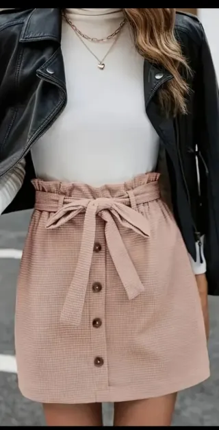 Falda rosa palo con botones