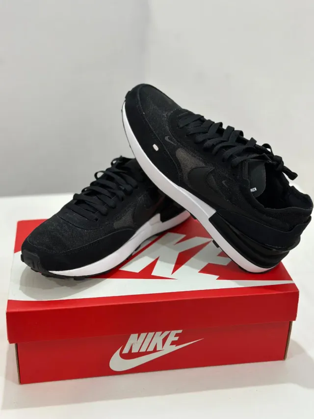 Zapatillas Nike Negras y Blancas