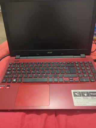 Computer portatile Acer Aspire E 15 rosso