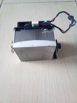 Disipador CPU AMD con Ventilador