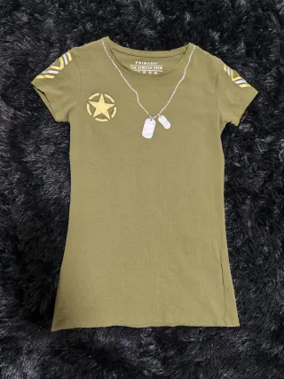 Camiseta estilo militar (talla 34)