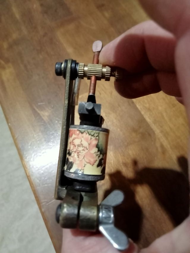 Máquina de tatuar japonesa