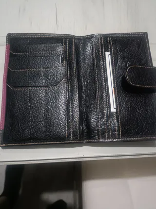Elegante cartera piel y ante multifuncional