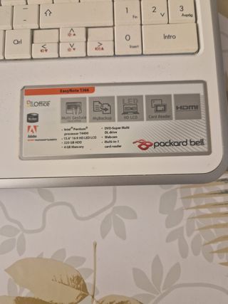 Packard Bell Easynote TJ66 Portátil