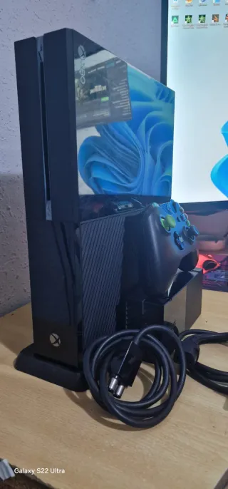 Xbox One 1TB + Mando Negro
