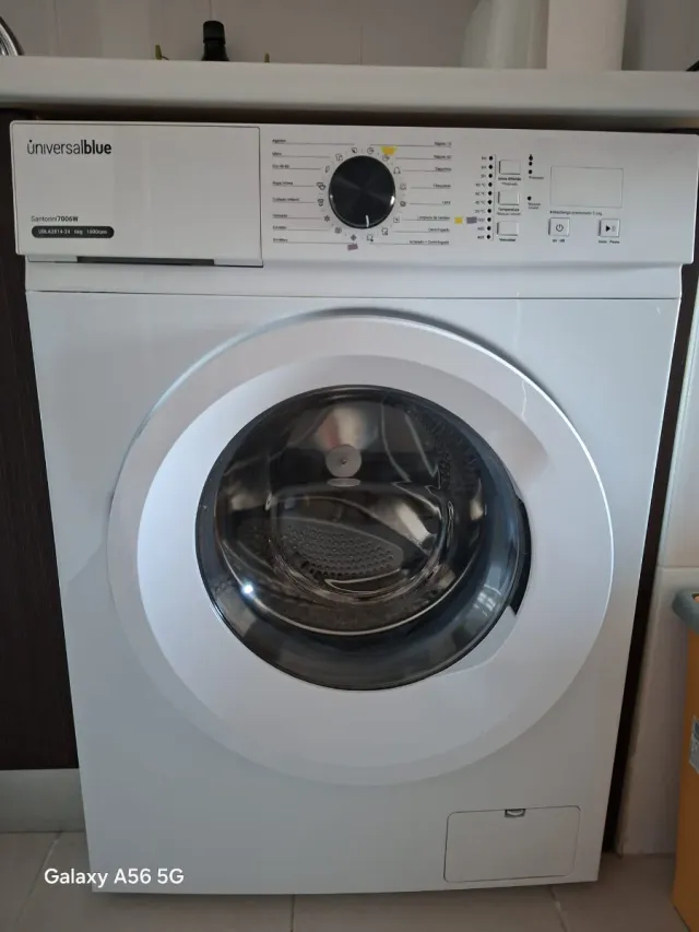 Lavadora Universal Blue 1 año uso.