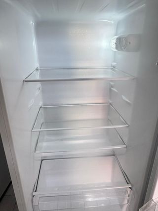 NEVERA DOS PUERTAS MARCA KUNFT EN BLANCO 