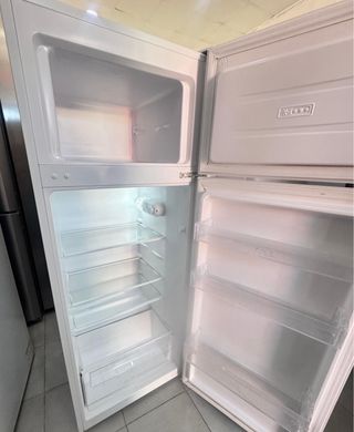 NEVERA DOS PUERTAS MARCA KUNFT EN BLANCO 