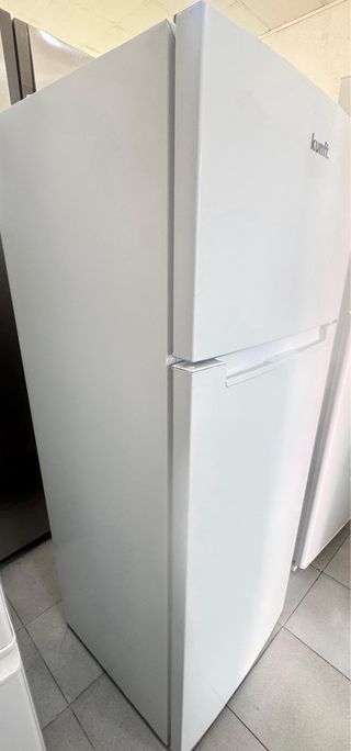NEVERA DOS PUERTAS MARCA KUNFT EN BLANCO 