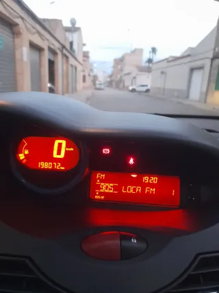 Renault Twingo 1.2 16v 75cv AÑO 2012  ETIQUETA  C 