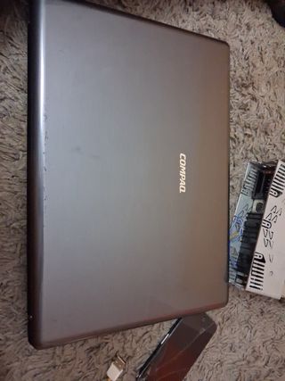 Portátil Compaq Gris
