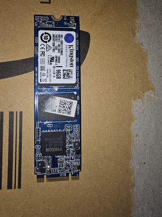 2 Discos Duros: Seagate 1TB + Kingston M.2 96GB