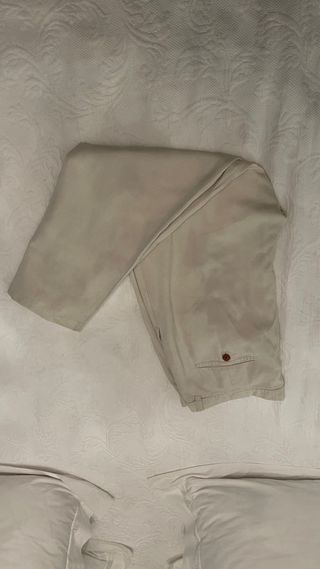 Pantalón de pinzas beige