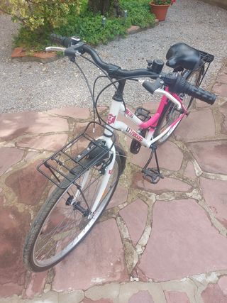 Bicicleta marca Trek de Trekking Niña Rosa y Blanc