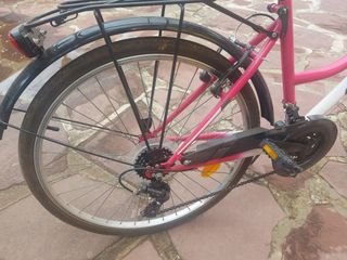 Bicicleta marca Trek de Trekking Niña Rosa y Blanc
