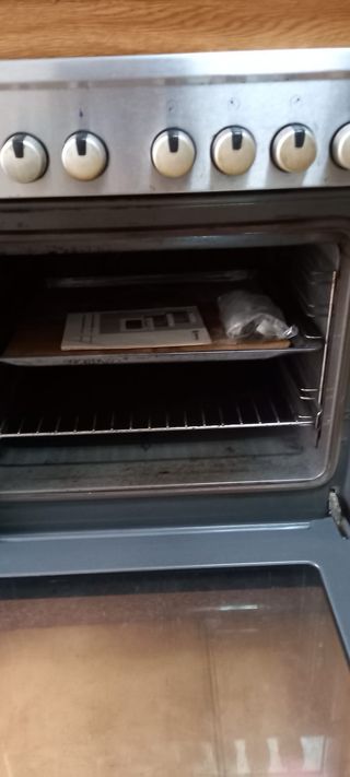 Conjunto Horno Eléctrico y Encimera Gas