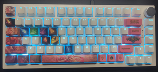 Teclado Mecánico Sona League of Legends Red Switch