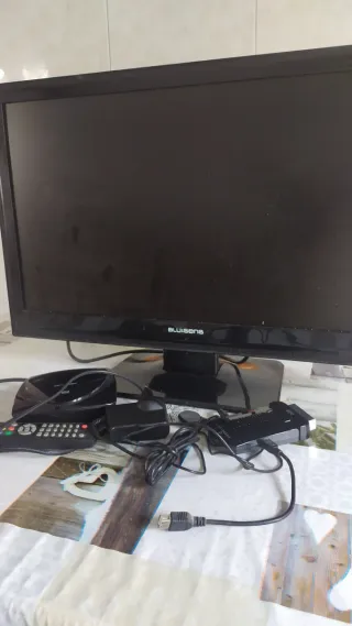 Televisión Blusens + 2 TDT (Piezas)