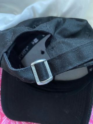 Gorra NY New Era 9FORTY Negra y Fucsia