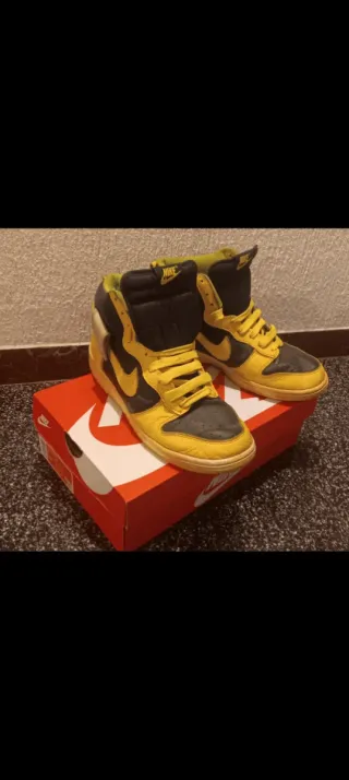 Zapatillas Nike Dunk High Negras y Amarillas