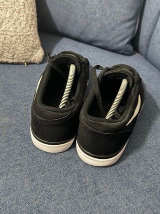 Nike SB Talla 42 Negras Blancas