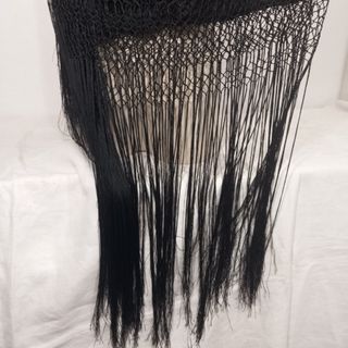 MANTÓN DE MANILA DE SEDA BORDADA INDUMENTARIA 