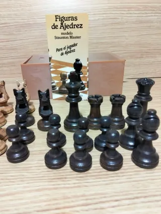 Piezas de ajedrez Staunton Master madera