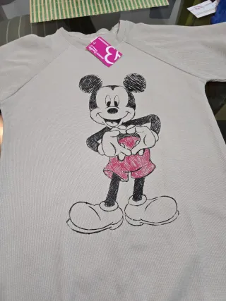 Lote de sudadera y camiseta Mickey.T/XL
CON ETIQUE