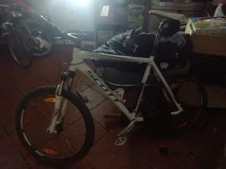 Bicicleta Scott Blanca