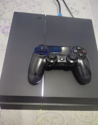 Consola Sony PS4 Negra