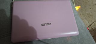 Portátil Asus modelo 1005PE