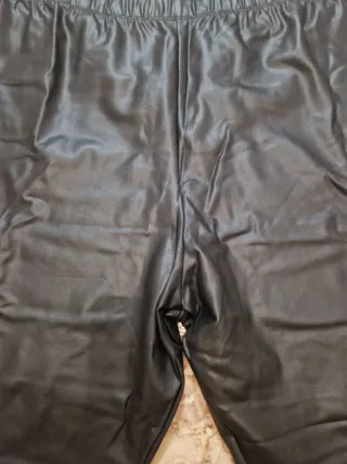 Pantalones negros con etiqueta. NUEVOS! Talla 3XL 