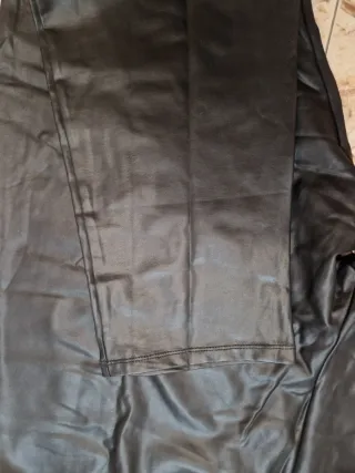 Pantalones negros con etiqueta. NUEVOS! Talla 3XL 