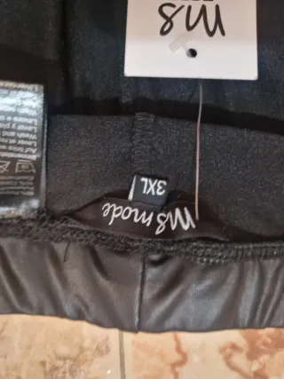Pantalones negros con etiqueta. NUEVOS! Talla 3XL 