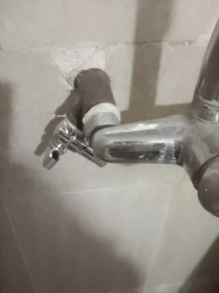 Albañilería y carpintería