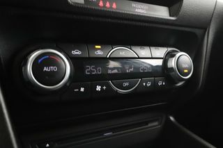 Mazda 3 2 Luxury