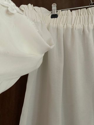 Blusa escote descubierto con encaje