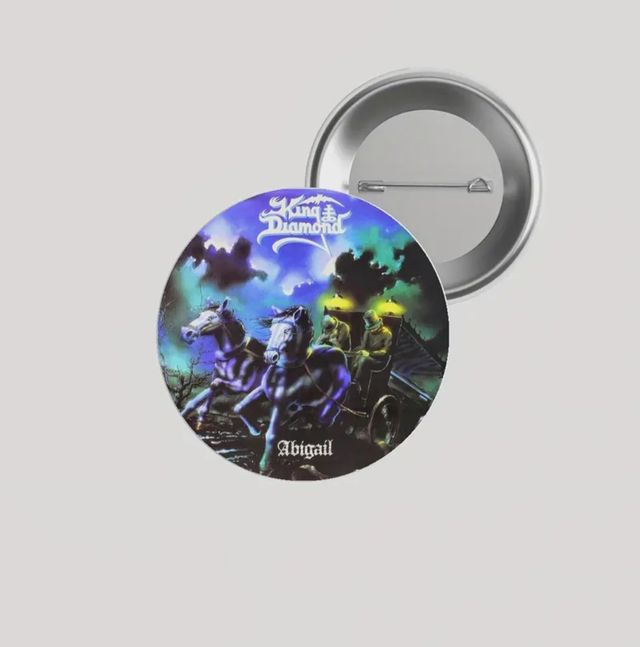 Broche o chapas álbumes de bandas heavy.