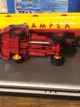 Camión Cisterna CAMPSA Barreiros Mofletes