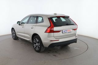 Volvo XC60 2.0 B4 Momentum 2WD