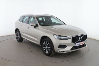 Volvo XC60 2.0 B4 Momentum 2WD