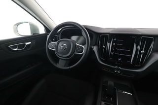 Volvo XC60 2.0 B4 Momentum 2WD