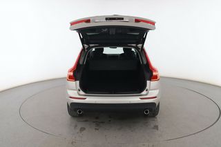 Volvo XC60 2.0 B4 Momentum 2WD
