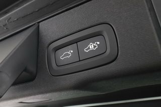 Volvo XC60 2.0 B4 Momentum 2WD