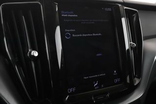 Volvo XC60 2.0 B4 Momentum 2WD
