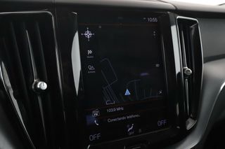 Volvo XC60 2.0 B4 Momentum 2WD