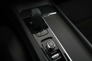 Volvo XC60 2.0 B4 Momentum 2WD